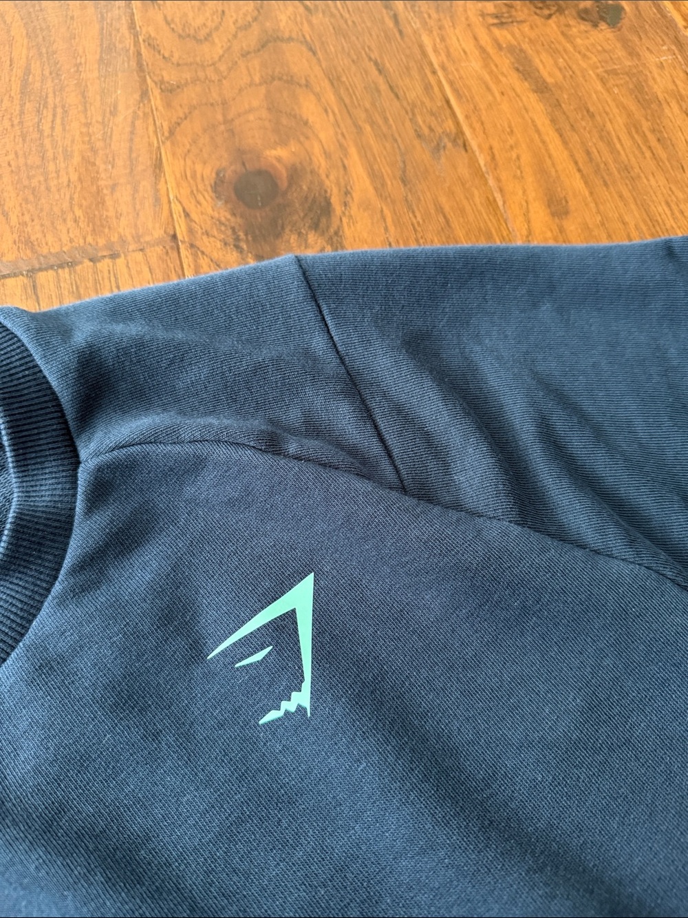 Gymshark-Navy w/aqua logo Crewneck Sweatshirt - Picture 8 of 8
